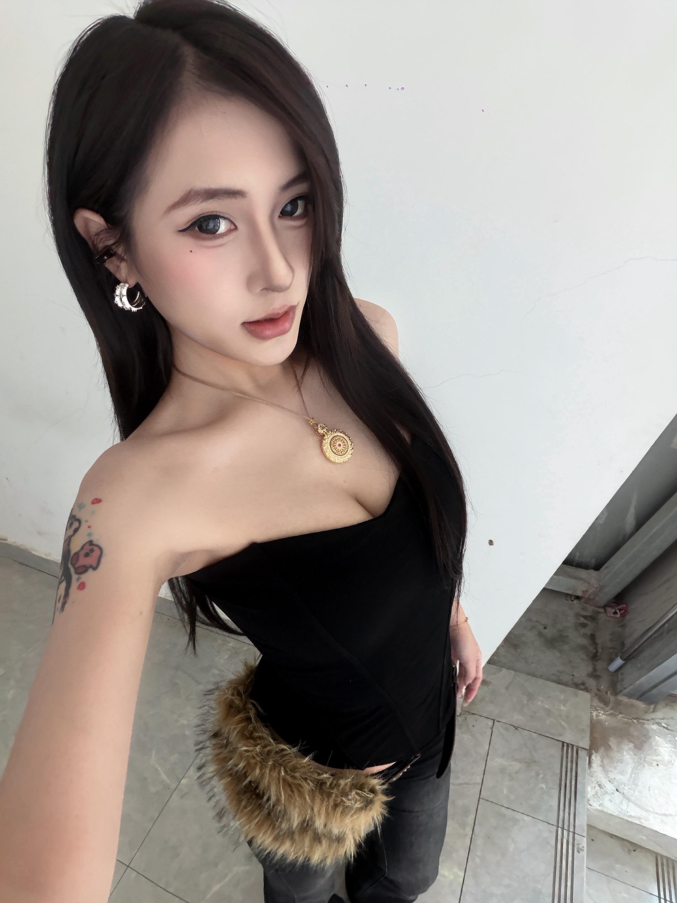 或许短暂 或许难堪 或许本该这样 人望山鱼窥荷 真正想要的或许早就失去了