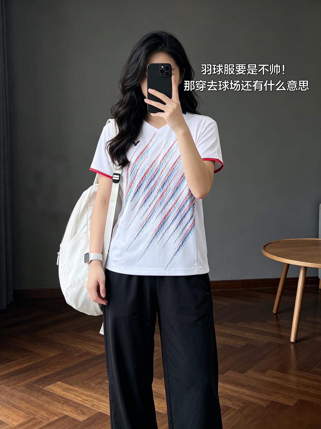 羽球服要是不帅！
那穿去球场还有什么意思