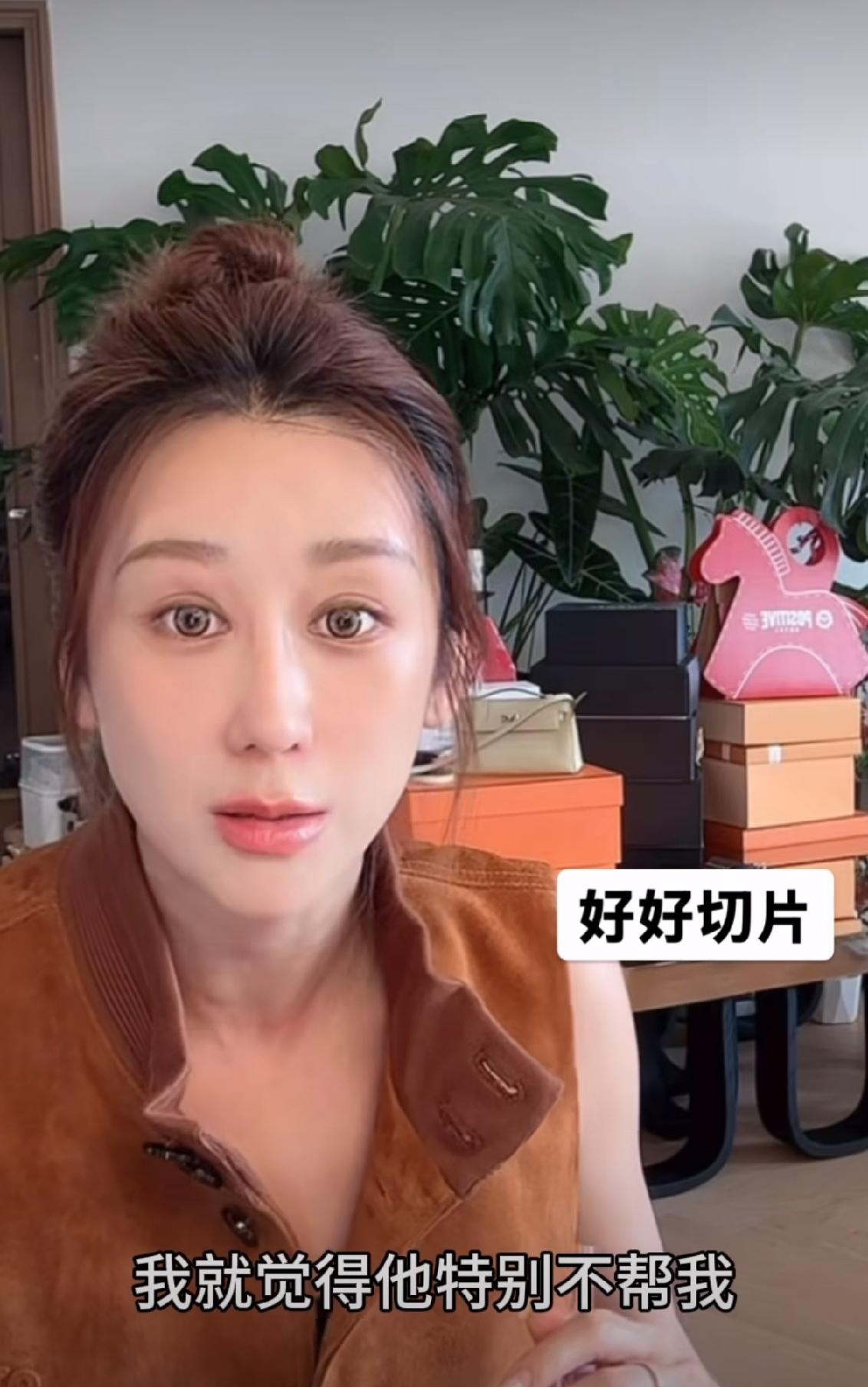 中年婚姻的绝症，不是出轨，是漠视。
 
蒋丽莎最近在直播里控诉陈浩民对其忽视，干