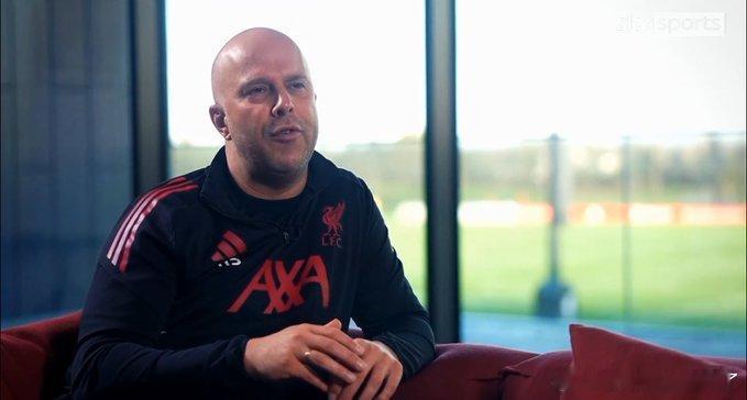 我之前听到你说过的一句话让我印象深刻：“我很有礼貌，但我并不软弱。”请谈谈你所拥