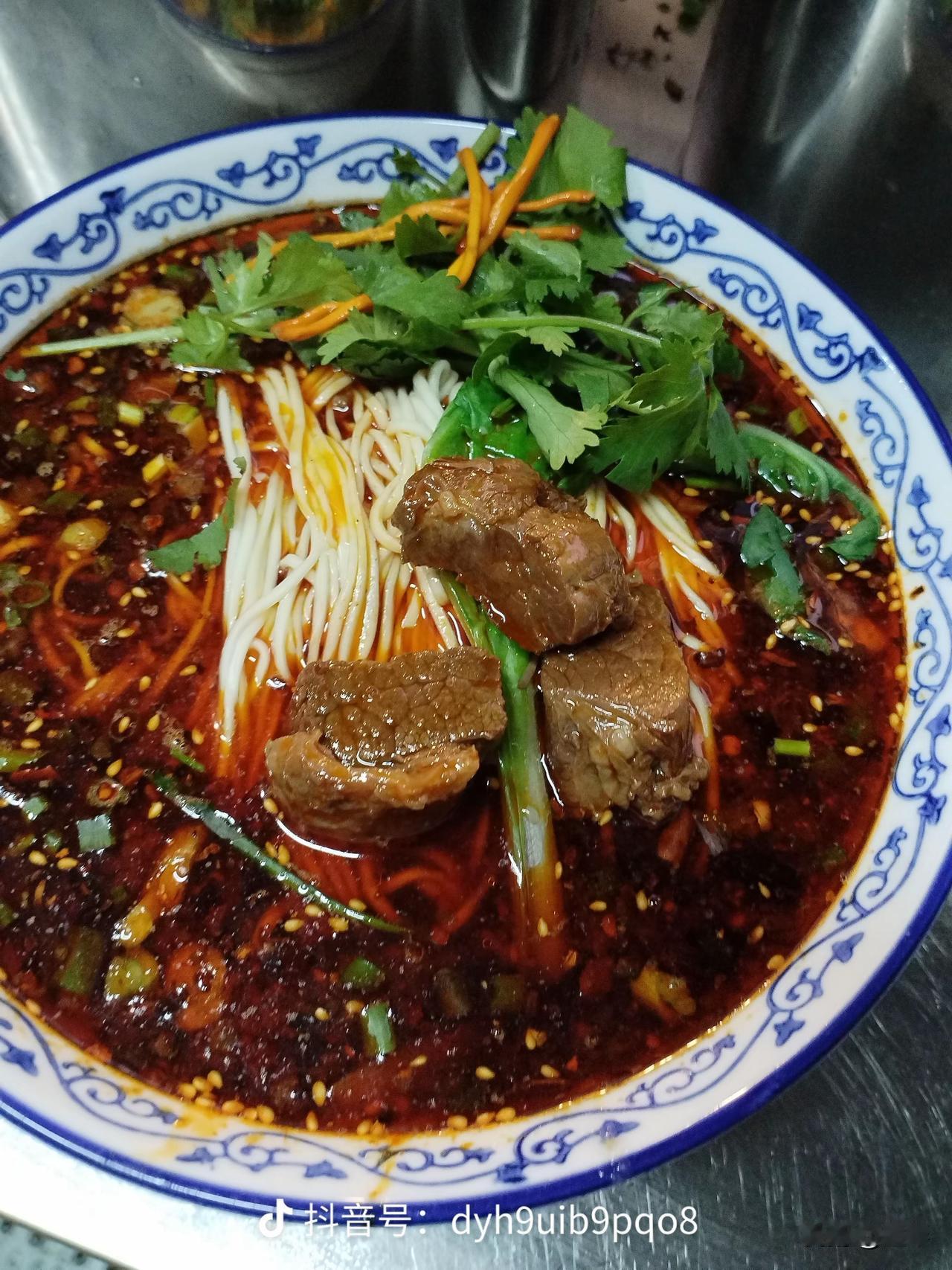 我说四川人的早餐就是这么红红火火恍恍惚惚嘻嘻哈哈的你们信吗？[捂脸]