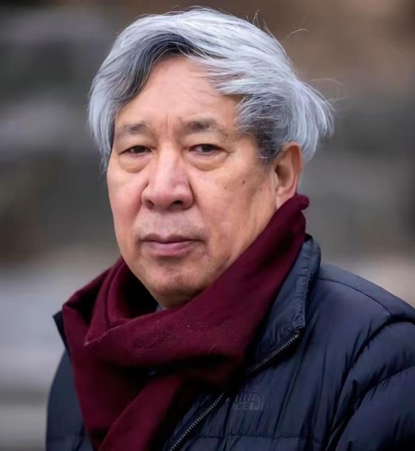 闹得沸沸扬扬的蒋方舟事件，我们都看错了！她从来不是真正的主角，真正的目标，是她身