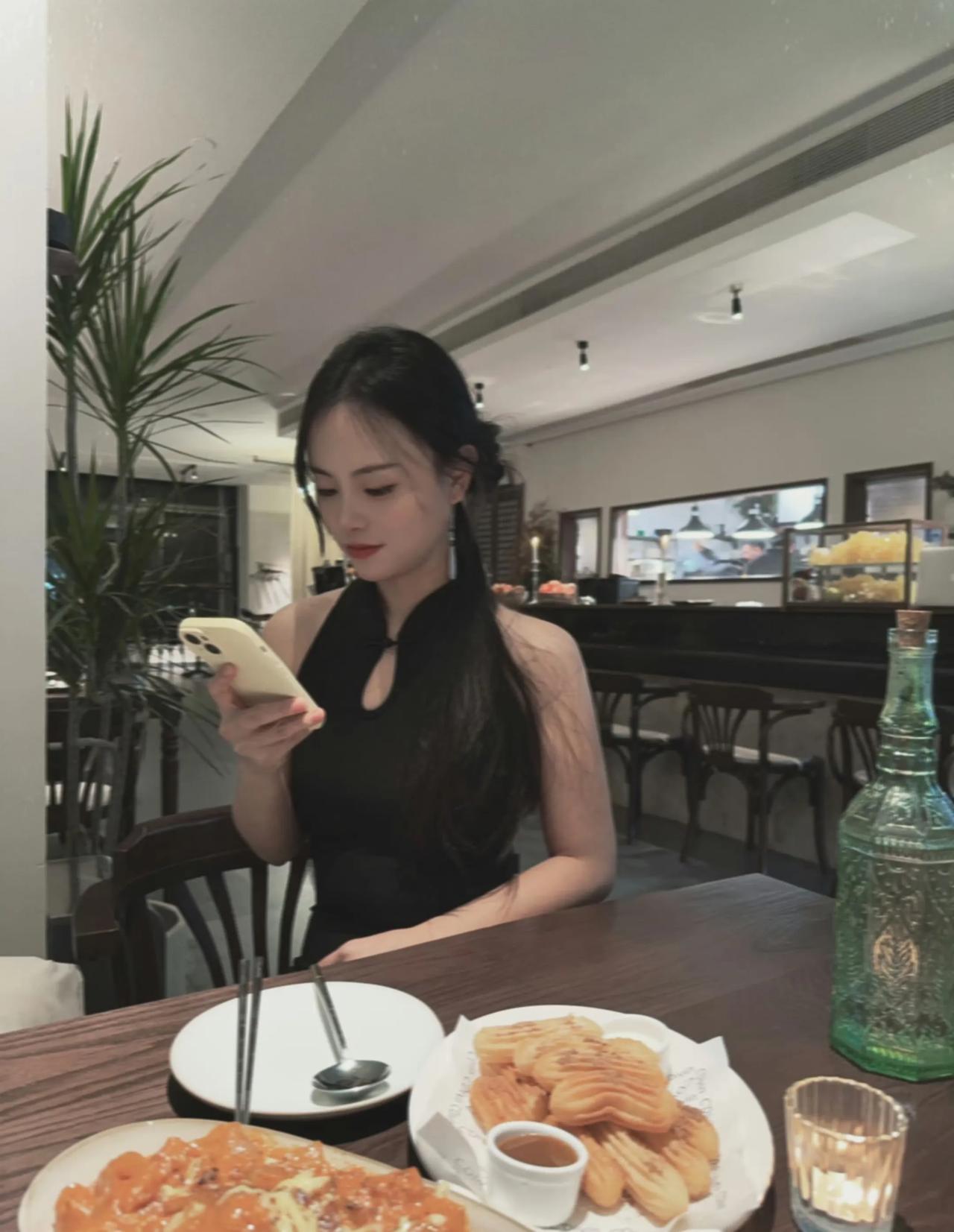 老舅介绍的，如何在三天内拿下她？在线等，挺急的。。。