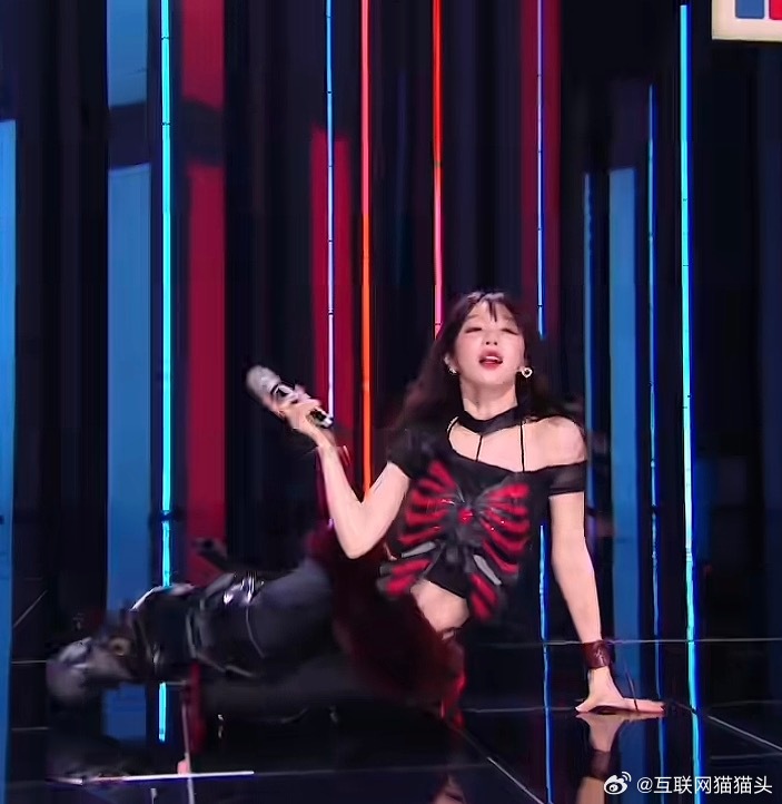 徐梦洁应该选安崎来个青创pk本来两个人就没啥热度