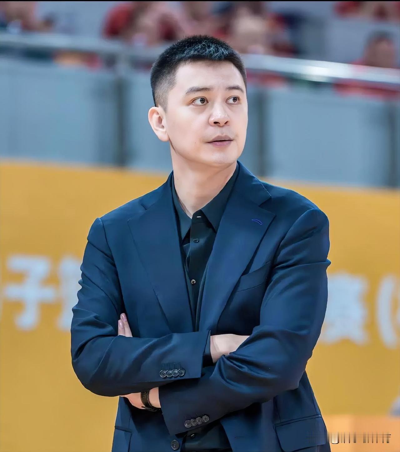 对于辽宁队下赛季的表现，杨鸣凭什么信心那么足？
杨鸣在接受记者采访时表示，辽宁队