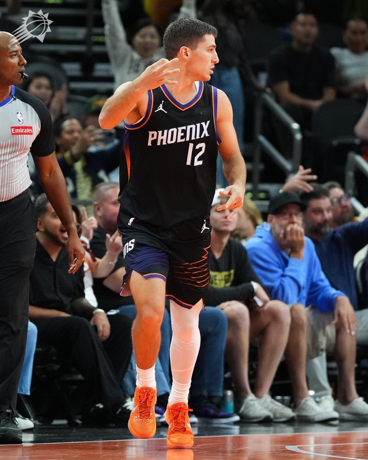 【稳定先生！新年新高度💥】👇👇👇🎯 上一场面对骑士的比赛中，科林·吉莱