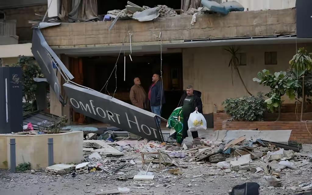 黎巴嫩军方宣布，在该国决定禁止真主党军事活动后，过去两天内已逮捕27人，指控其“