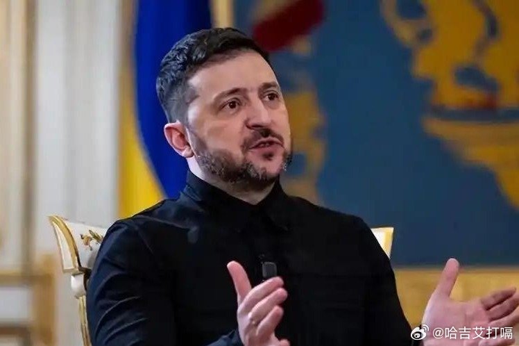 凤凰新闻【泽连斯基终究还是低头了】苦撑四年，家底都快输光了。人口骤降1500万，
