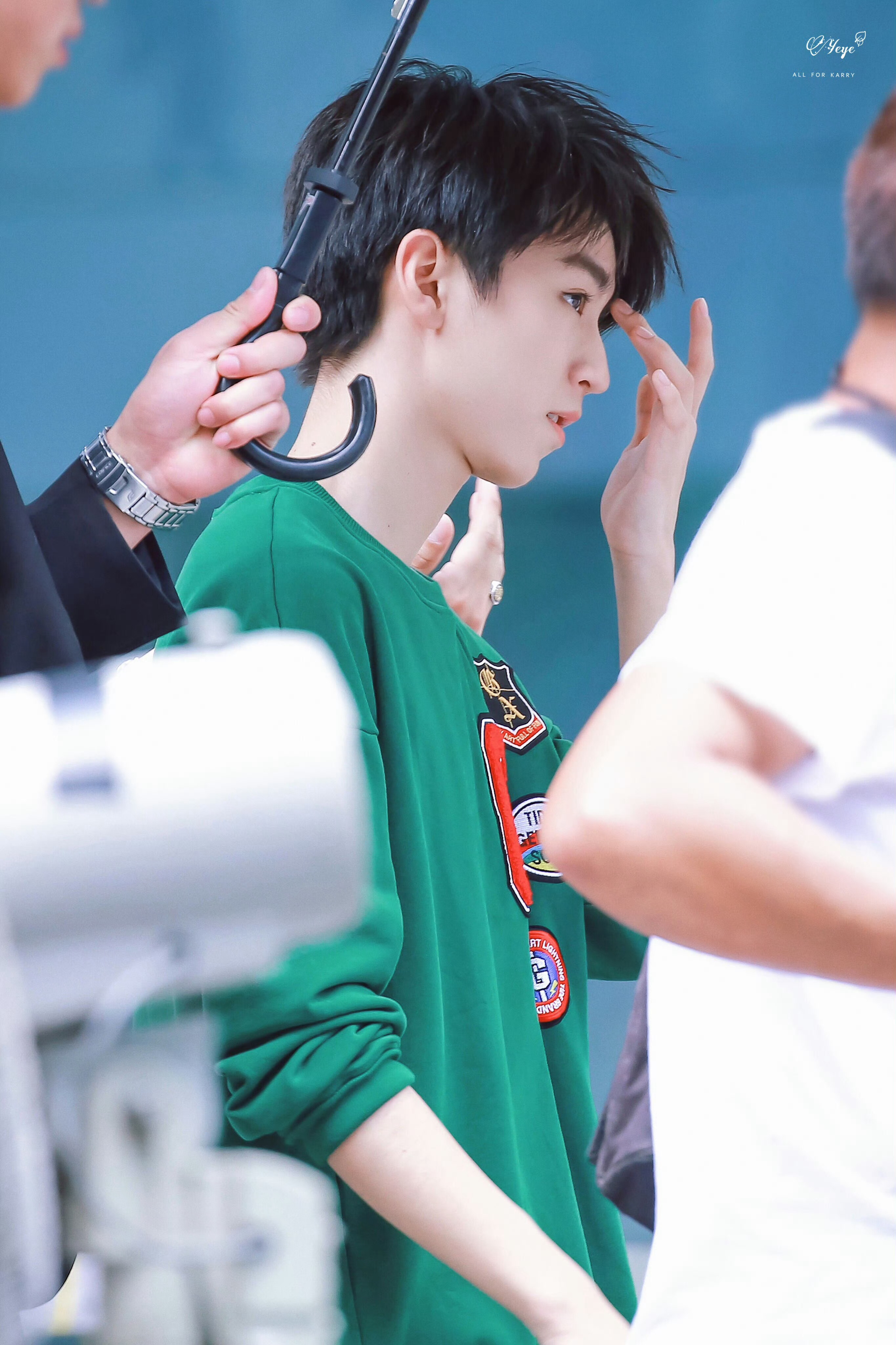 我听见雨滴落在青青草地🍃🍏 