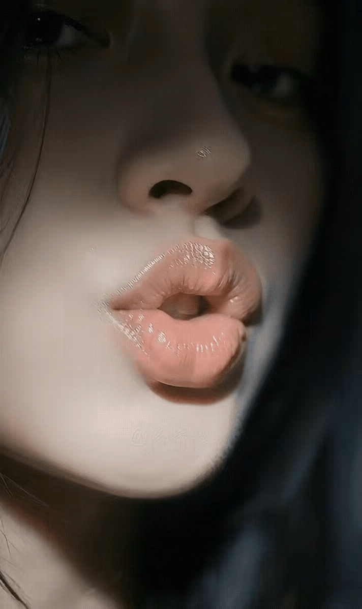 做人最重要的是开心😃
身体健康最重要 世上真诚最可贵 余生要开心一点