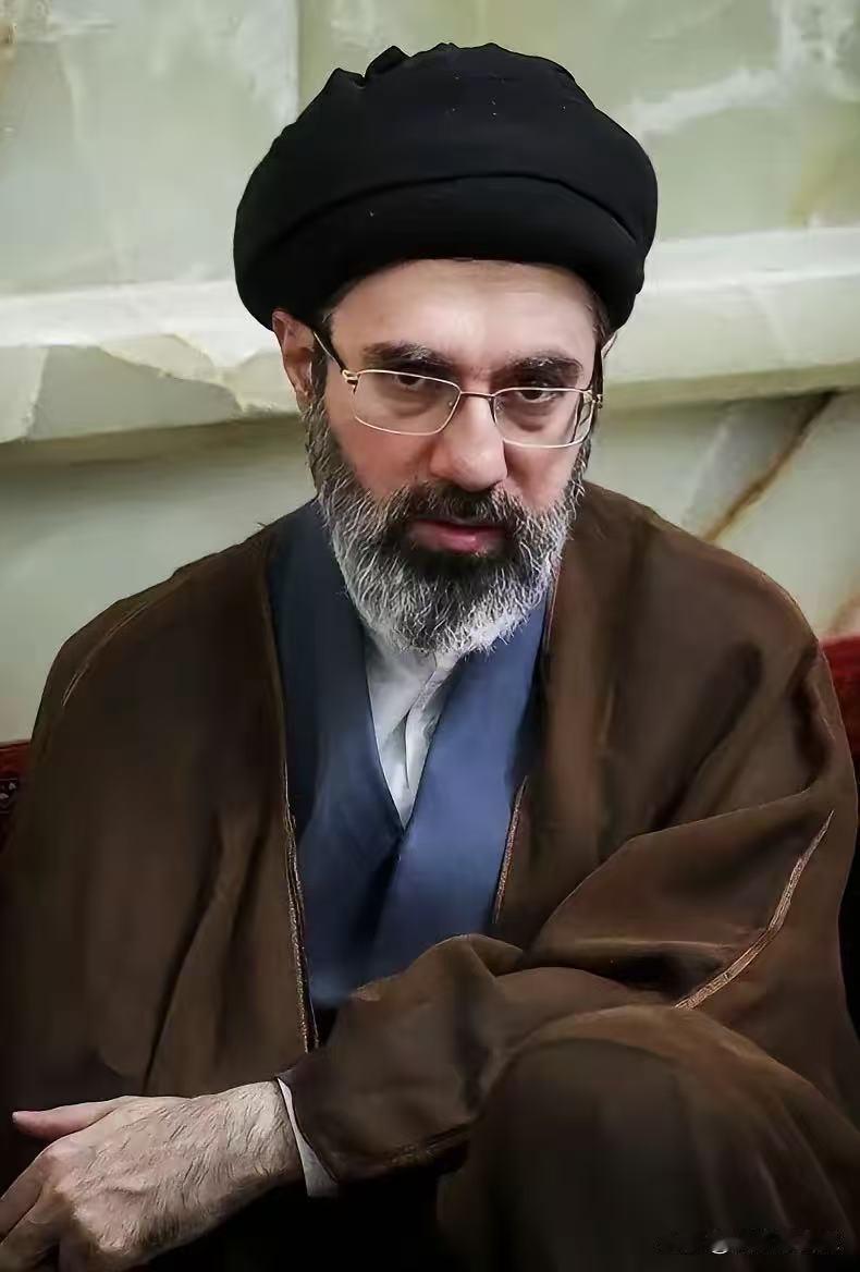 伊朗这次真狠，直接把美以安插的"眼睛"给挖了。
4月12日，伊朗警方通报：一口气