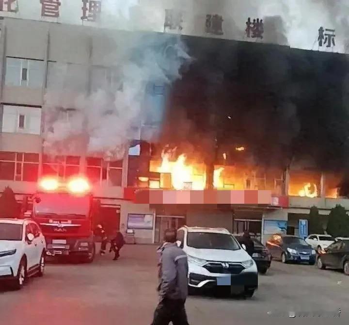 山西吕梁致26死38伤的重大火灾事故有了一审宣判结果，13人获刑。2023年11
