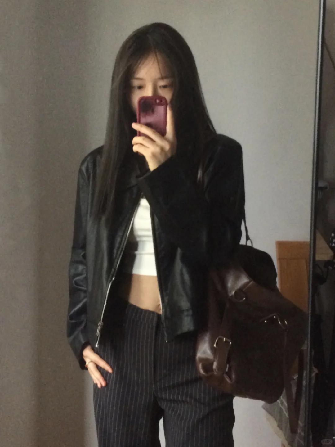 秋天该穿小黑皮衣🍂