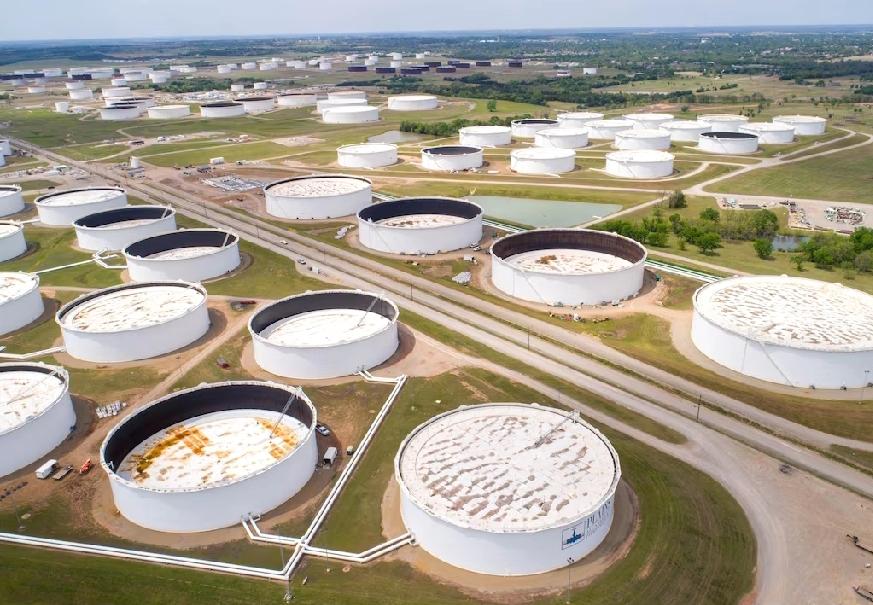 美伊冲突升级，油价单日暴涨超3%，市场慌了
 
伊朗对美军基地发动报复性打击，国