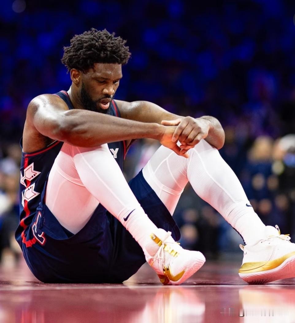减了体重，丢了对抗！
减肥这件事，NBA中锋比普通人危险多了。
据报道，恩比德已