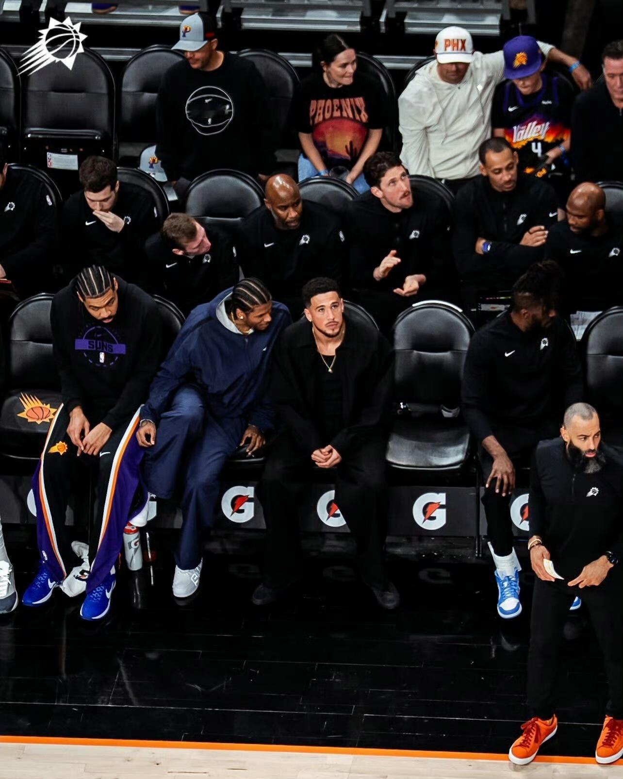 乔丹-奥特谈及杰伦-格林（右侧腿筋伤势恢复 / 左侧髋部挫伤）今晚缺阵对阵开拓者