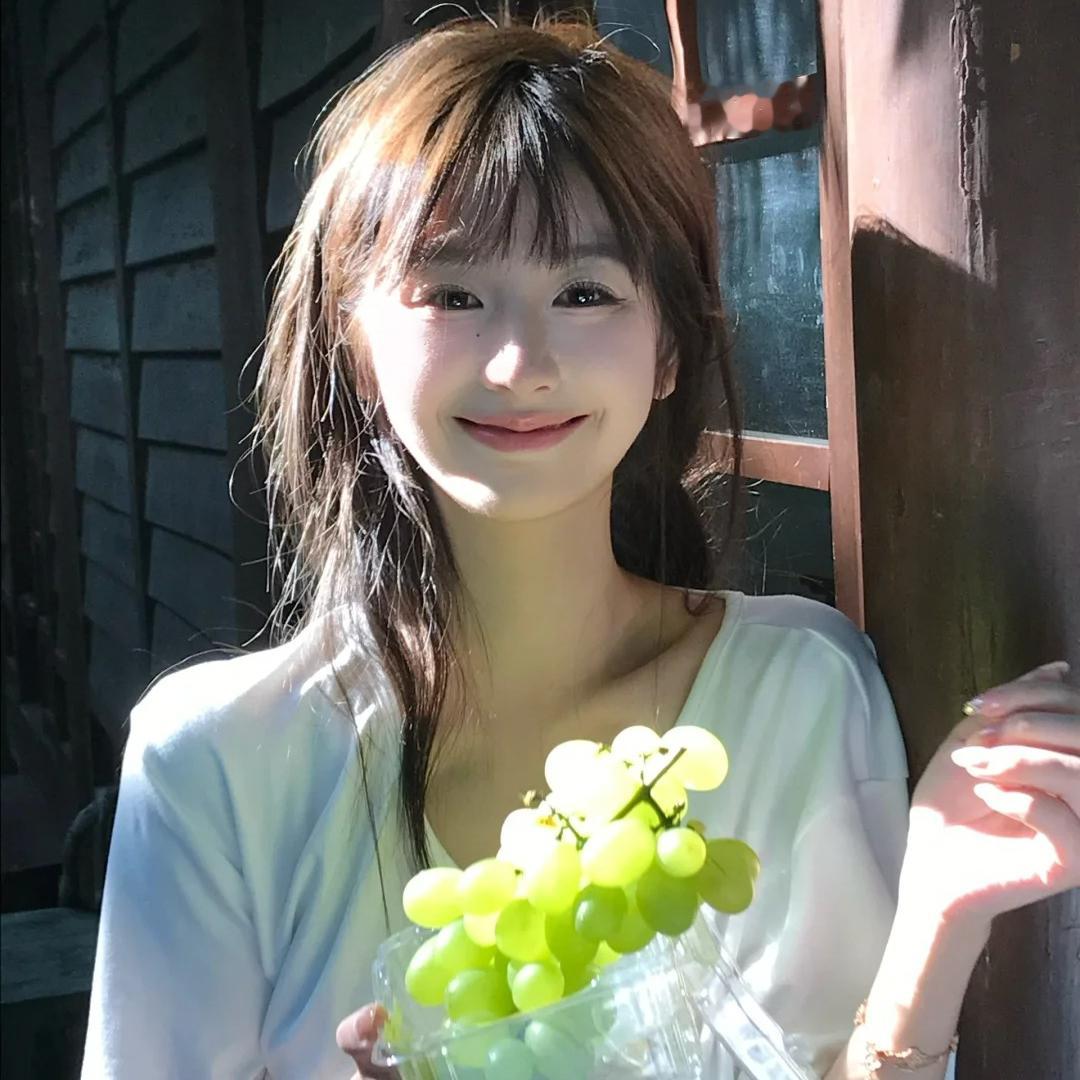 𝗪𝗲𝗖𝗵𝗮𝘁  | 氛围感女生头像 | 小众女生头像｜女生头像｜氛围