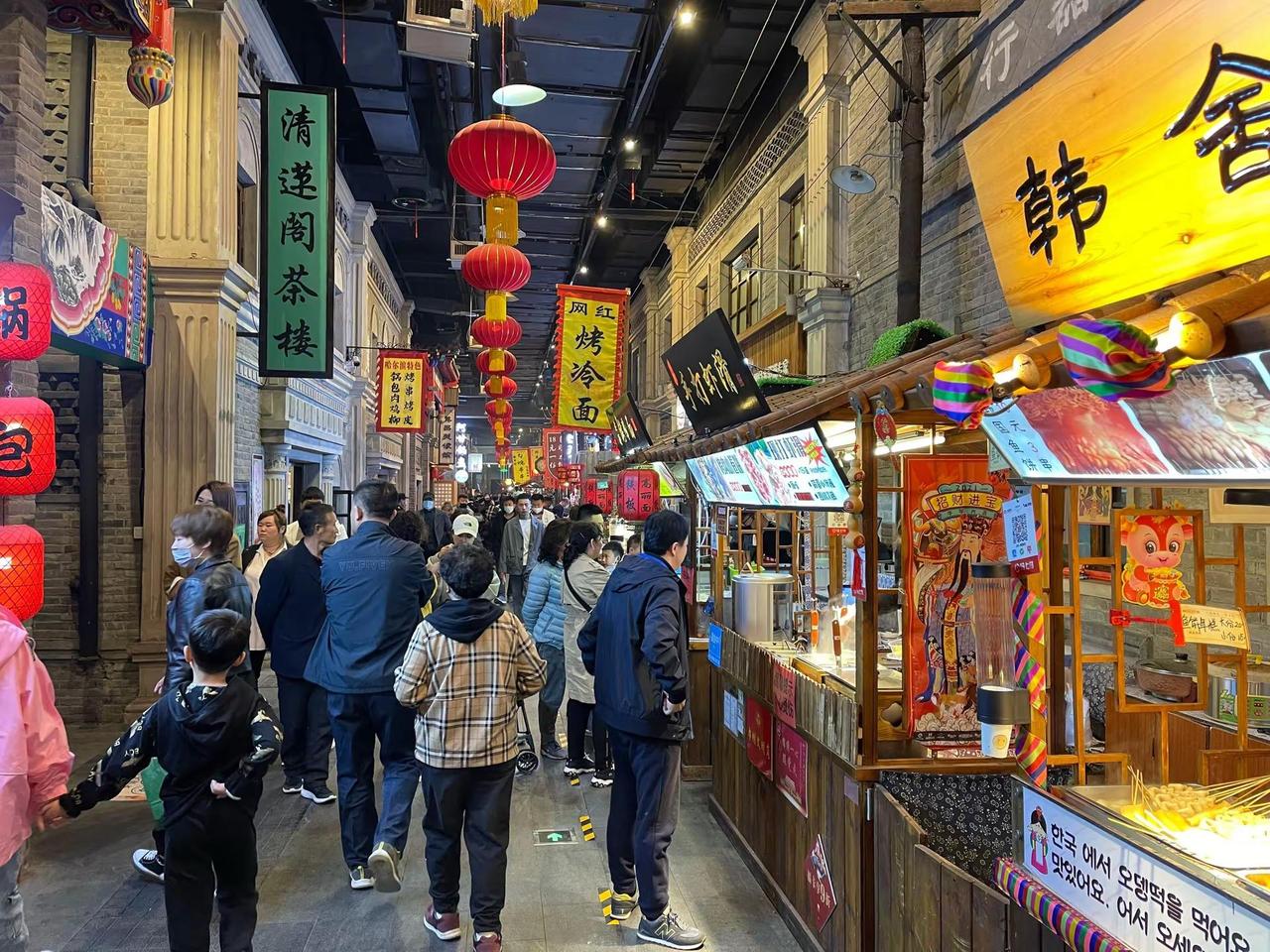 于海青：为何说安东老街是一个接地气地方？ 那一年，我去了丹东也去了安东老街，然后