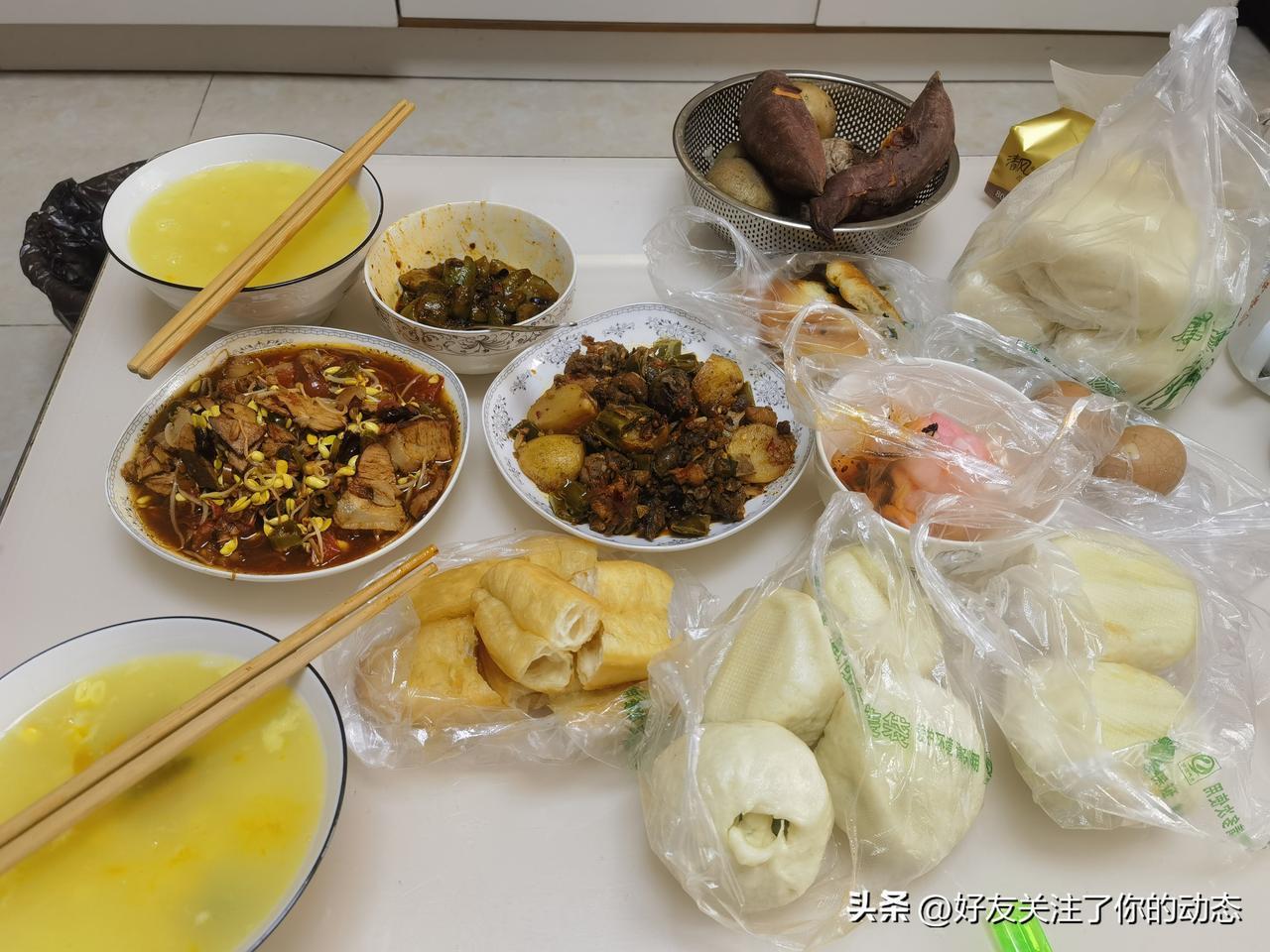 周日的早餐
每样都有一些！