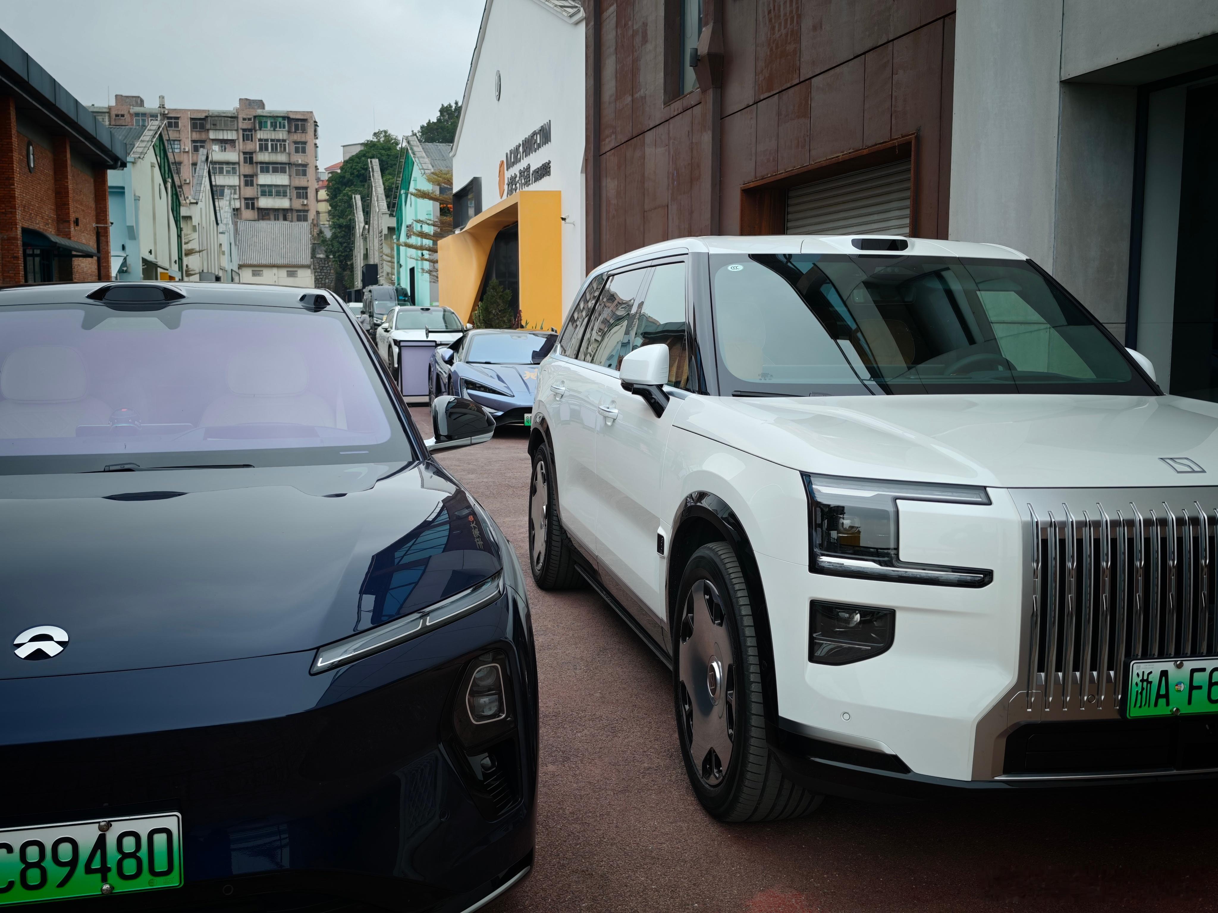 我们对中国高端顶级车越来越习以为常了，随随便便就齐聚一堂，细思极赞 广州·大家车