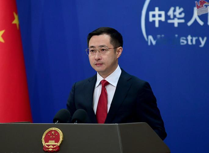5日美国联邦调查局局长帕特尔称，希望同中俄合作打击跨国犯罪，此类执法合作模式几乎