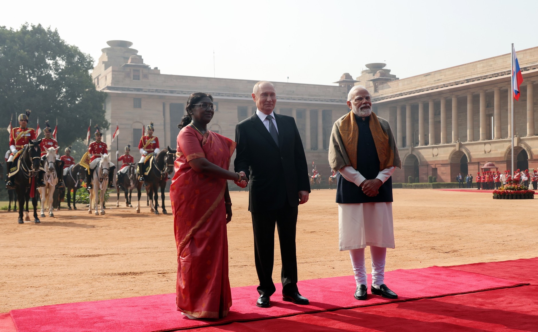 瓦洛佳小朋友  对印度进行国事访问俄罗斯联邦总统对印度共和国进行的国事访问已圆满