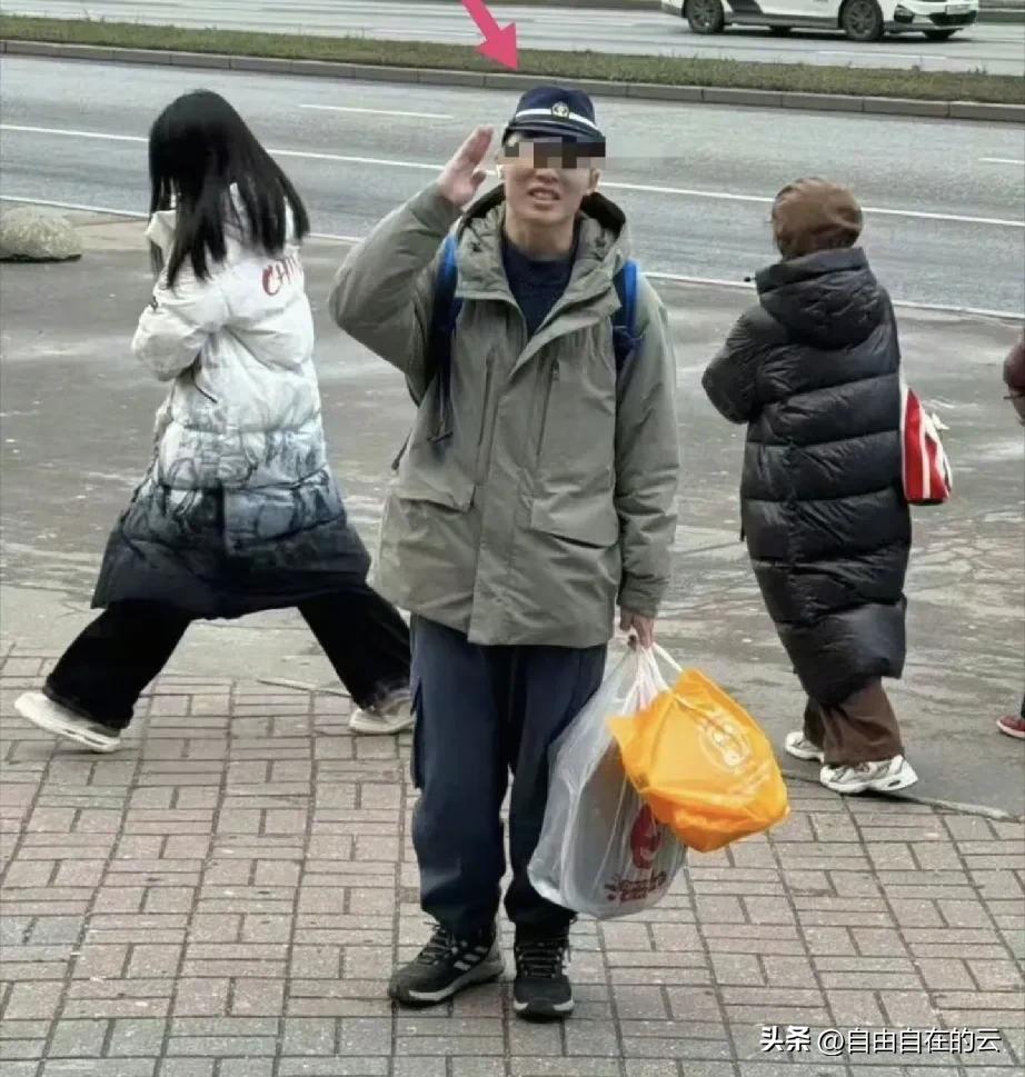 陈宇昕大概没想到吧，他会有这样的结局。
其实他在这次披旭日旗之前，就试探过两次，