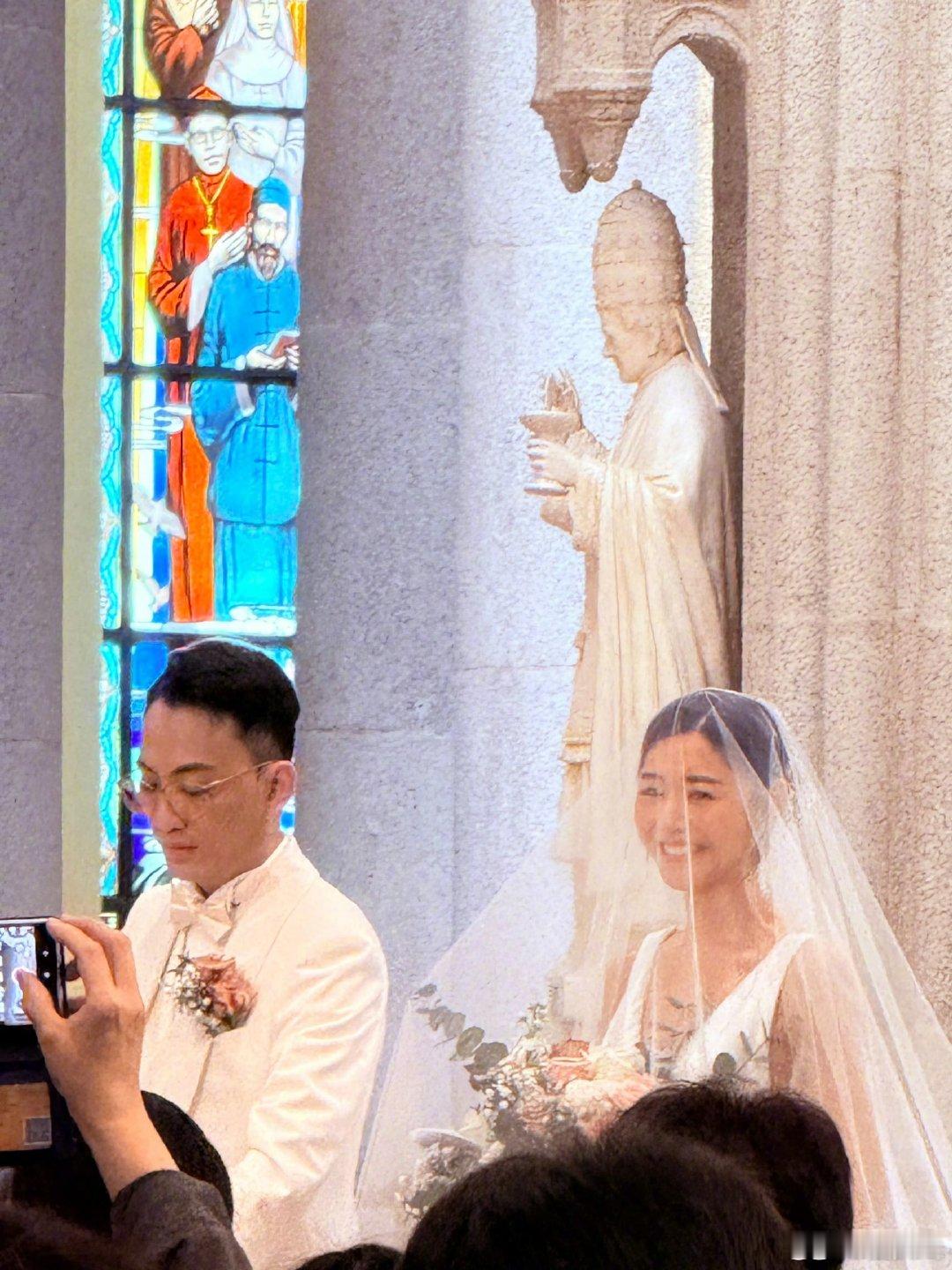 卫诗雅不想生小孩的原因卫诗雅说应该不会生小孩 据港媒，8月4日，出席某活动，她透