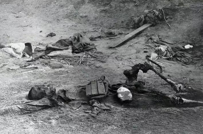 1938年，侵华日军兵分三路进犯山西南部，短短一月内，汾河以南九座市县相继沦陷。