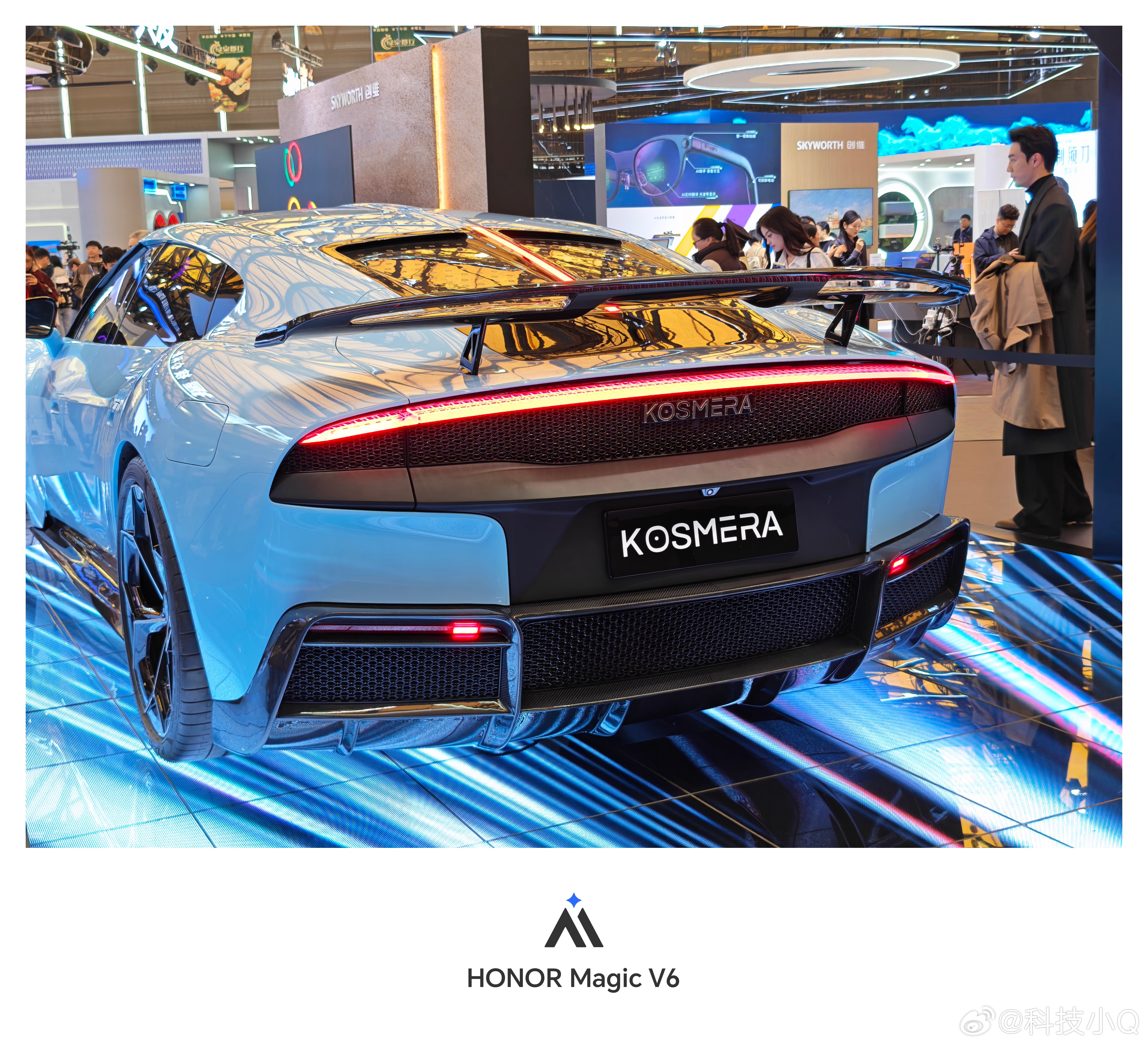 MOVA的汽车KOSMERA帅不帅？？其实我想说这个布展很帅起码能让你拍出运动感