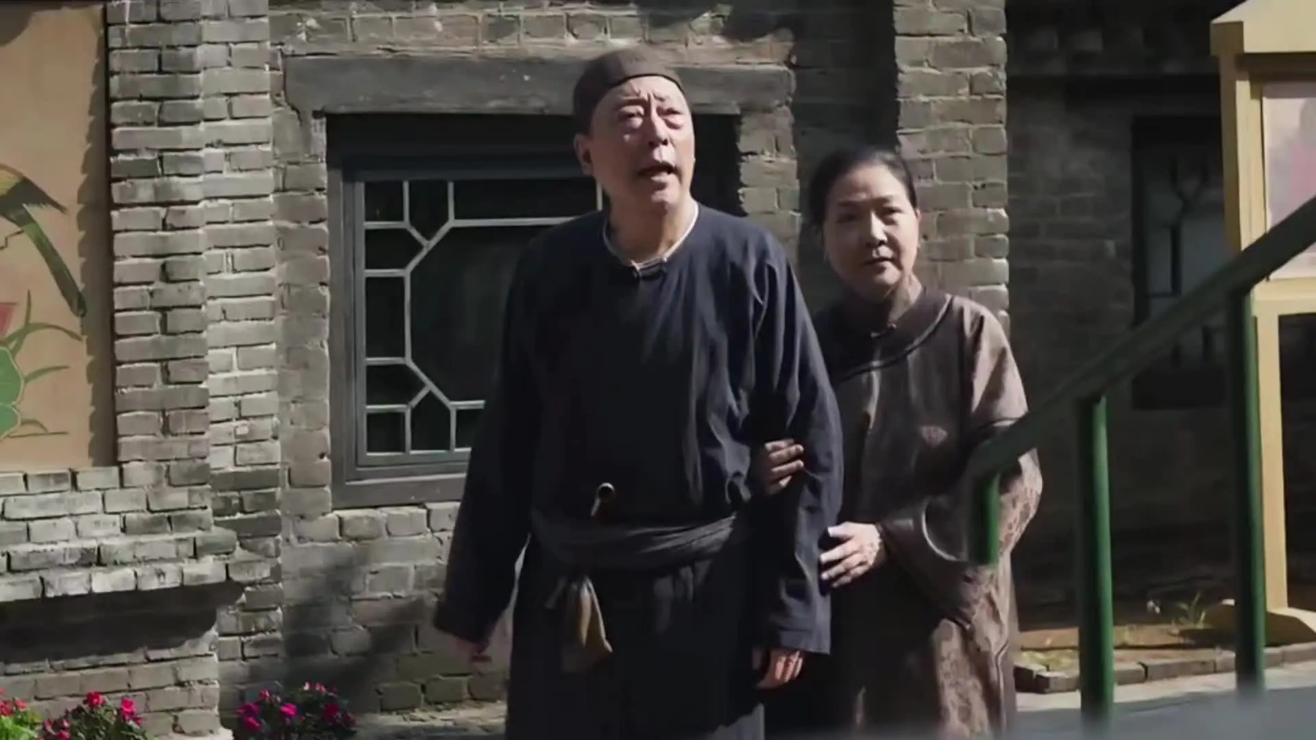 绣绣回首往事，最亲近的人都来接她走了