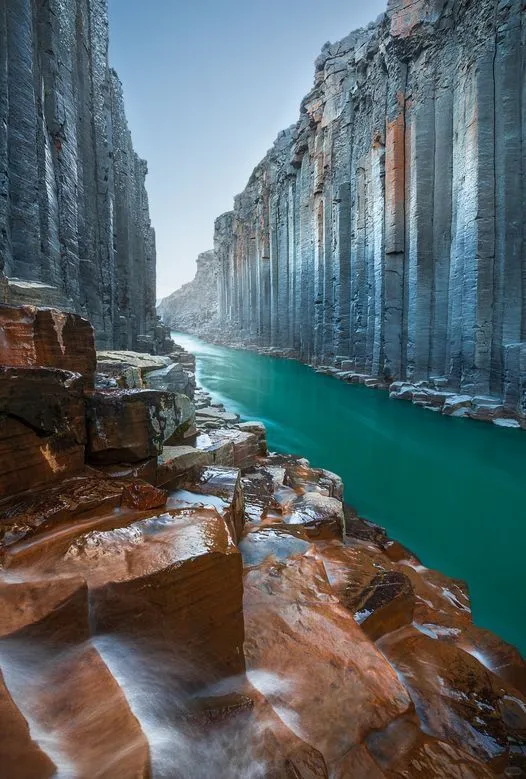 美图欣赏——斯图拉吉尔峡谷的玄武岩柱