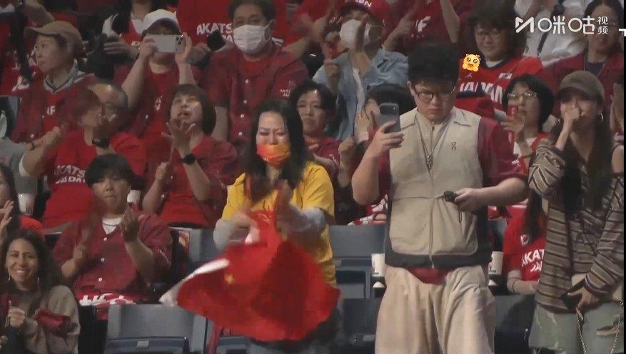 正义必胜！中国男篮好样的！中国男篮vs日本男篮中国男篮小卢篮球世界