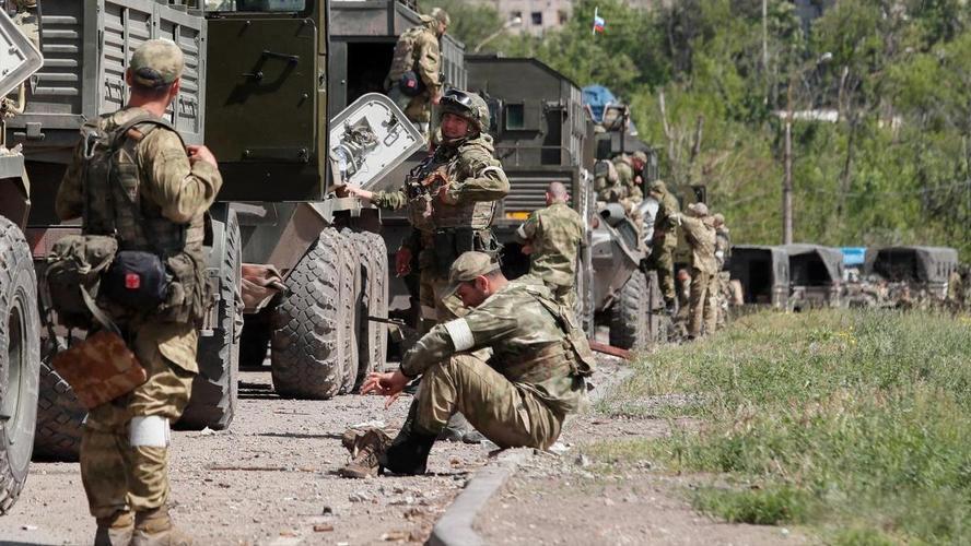 俄乌战争打了1000多天，美国才终于意识到不对劲，原来中国三年前是对的！本以为这