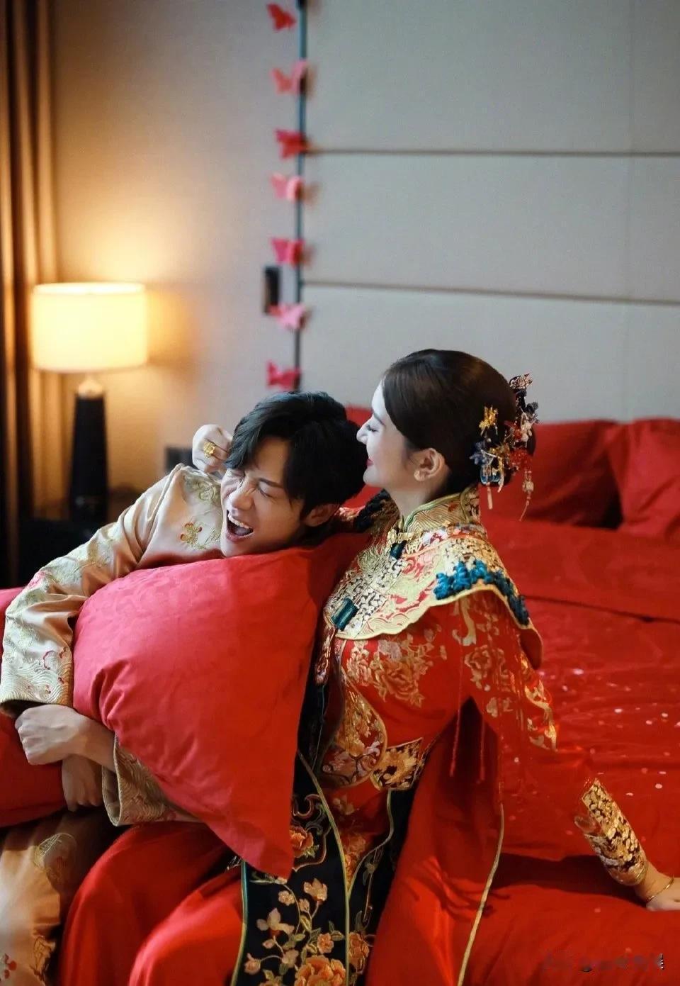 #马雪阳谭咏雯举行婚礼疑似刘洲成也参加了# 
马雪阳谭咏雯举行婚礼好像张远没有来