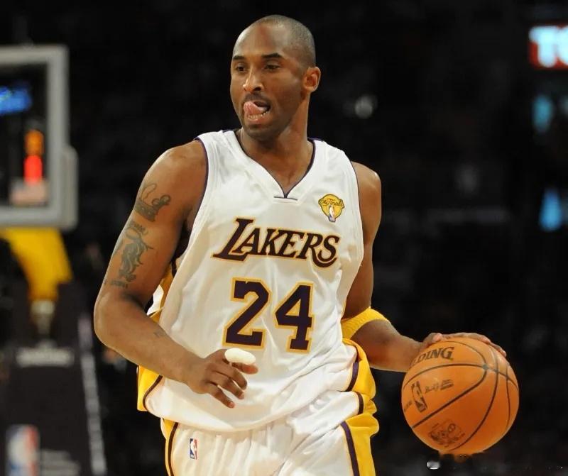 【如今的球星还有谁能像科比那样全场领防还能砍30+分？】如今的 NBA 赛场，还