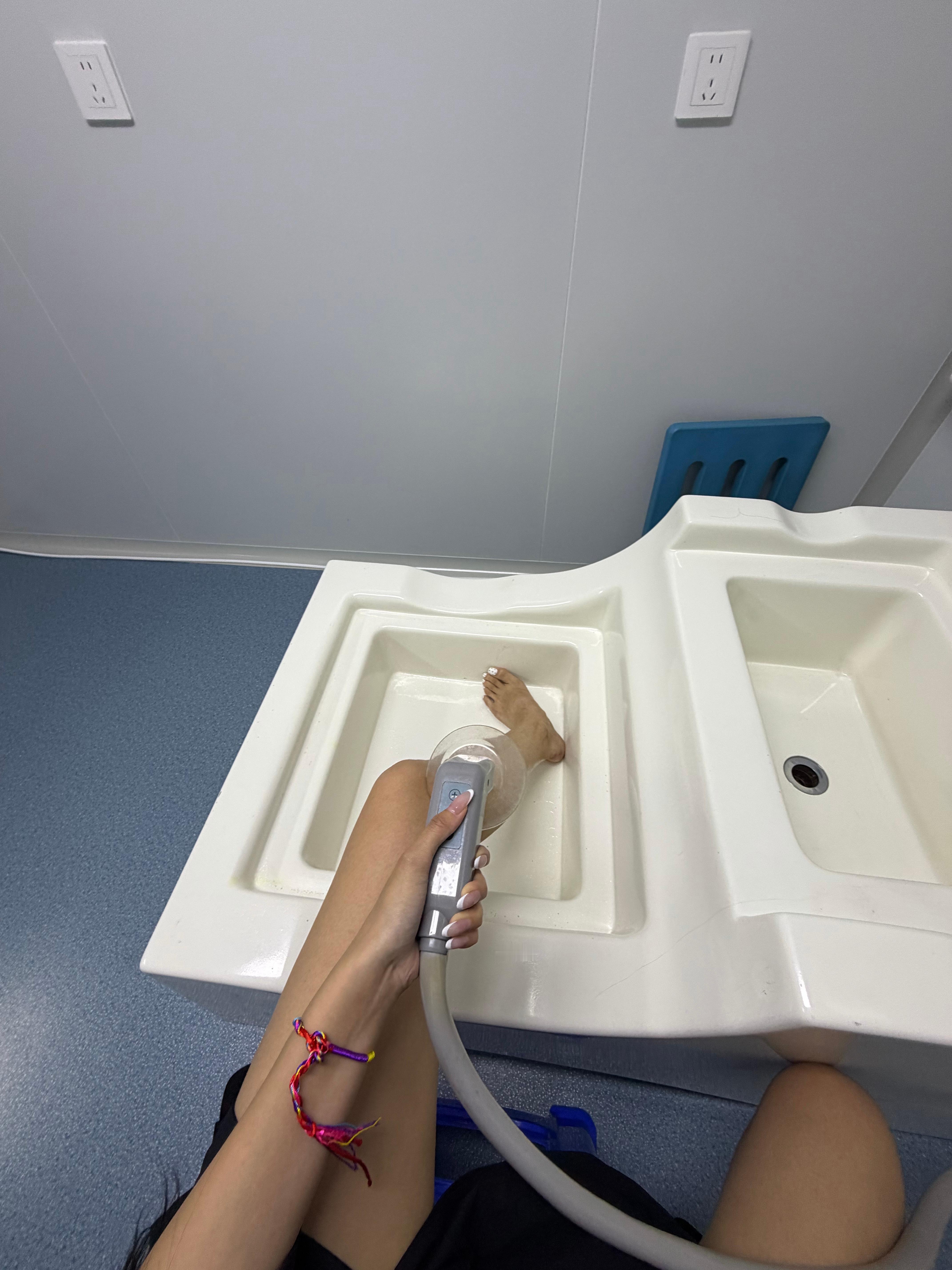 为母则刚：为了保护勺ty硬扛下小柴的一口端午节喜提朋友们陪我狂犬疫苗哈哈哈哈哈哈