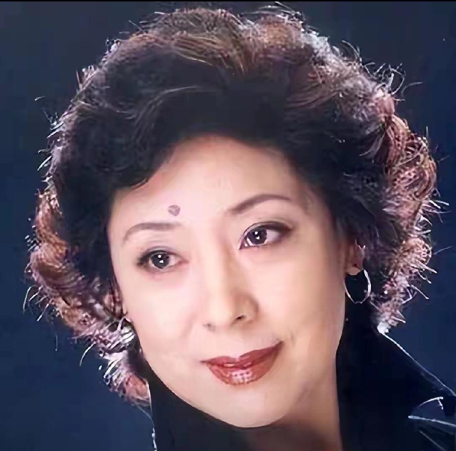 网传晚景凄凉？73岁关牧村一生跌宕，二婚被宠成人生赢家
 
    凭借《吐鲁番
