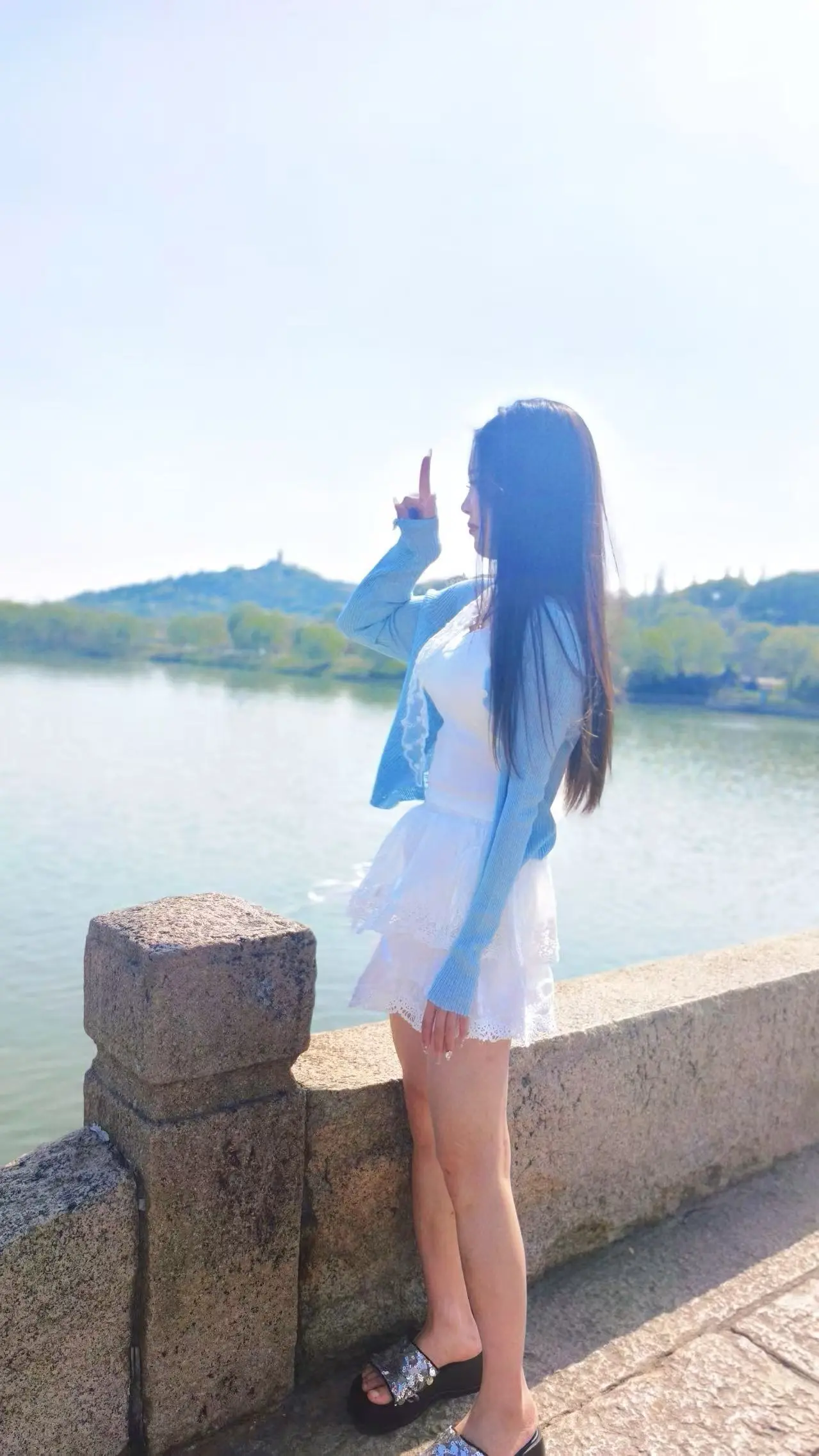 别等待，别遗憾，去经历，无所畏惧，因为这世界，我们只来一次