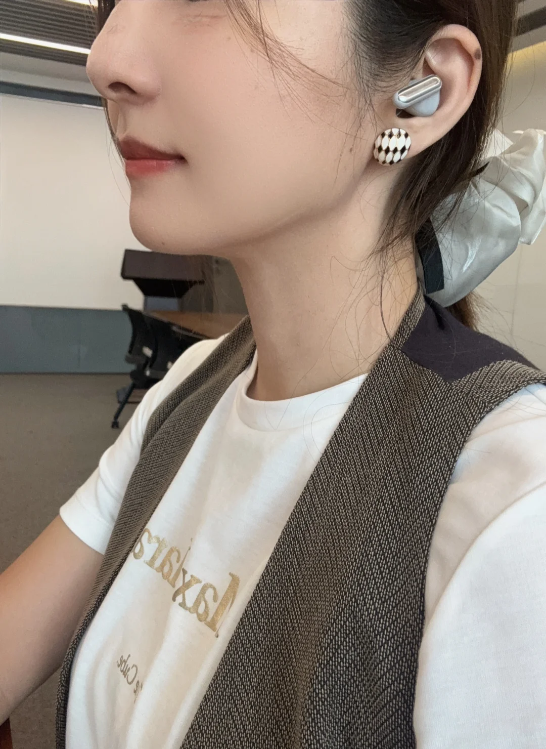 一个耳机能顶3个人工作？现在的AI智能真的牛