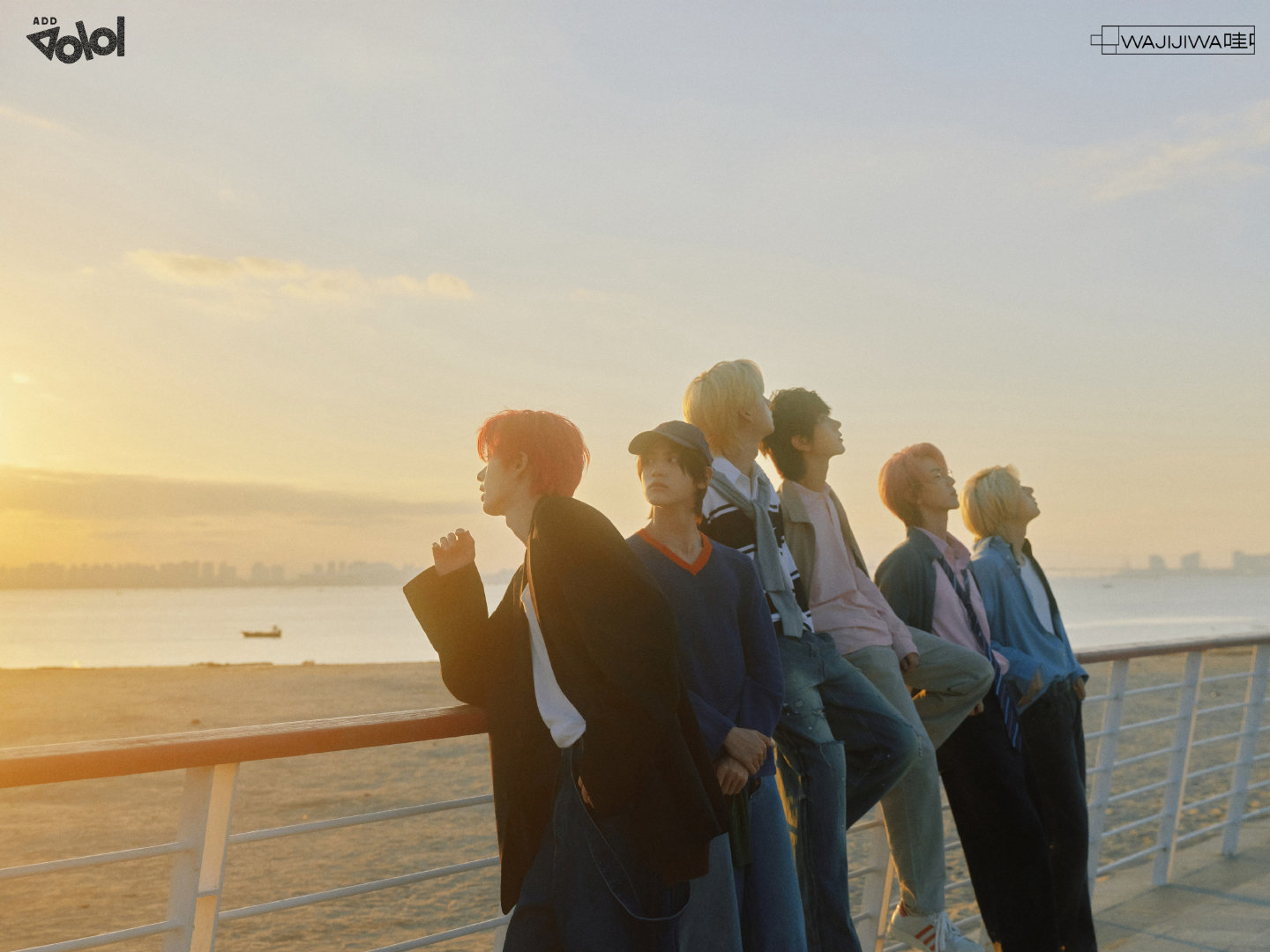 内娱首个用手机拍MV的男团《ADD》MV太绝！手机视角拍天台打怪兽、海边放空，少