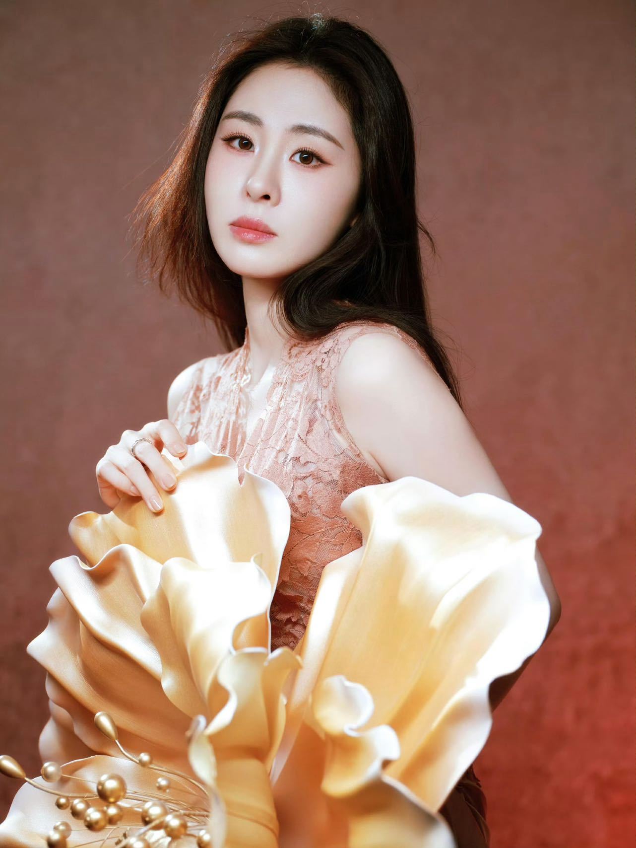 张碧晨演唱尚公主OST我护我 张碧晨唱尚公主暮晚摇主题曲我护我，这嗓音配这歌名，