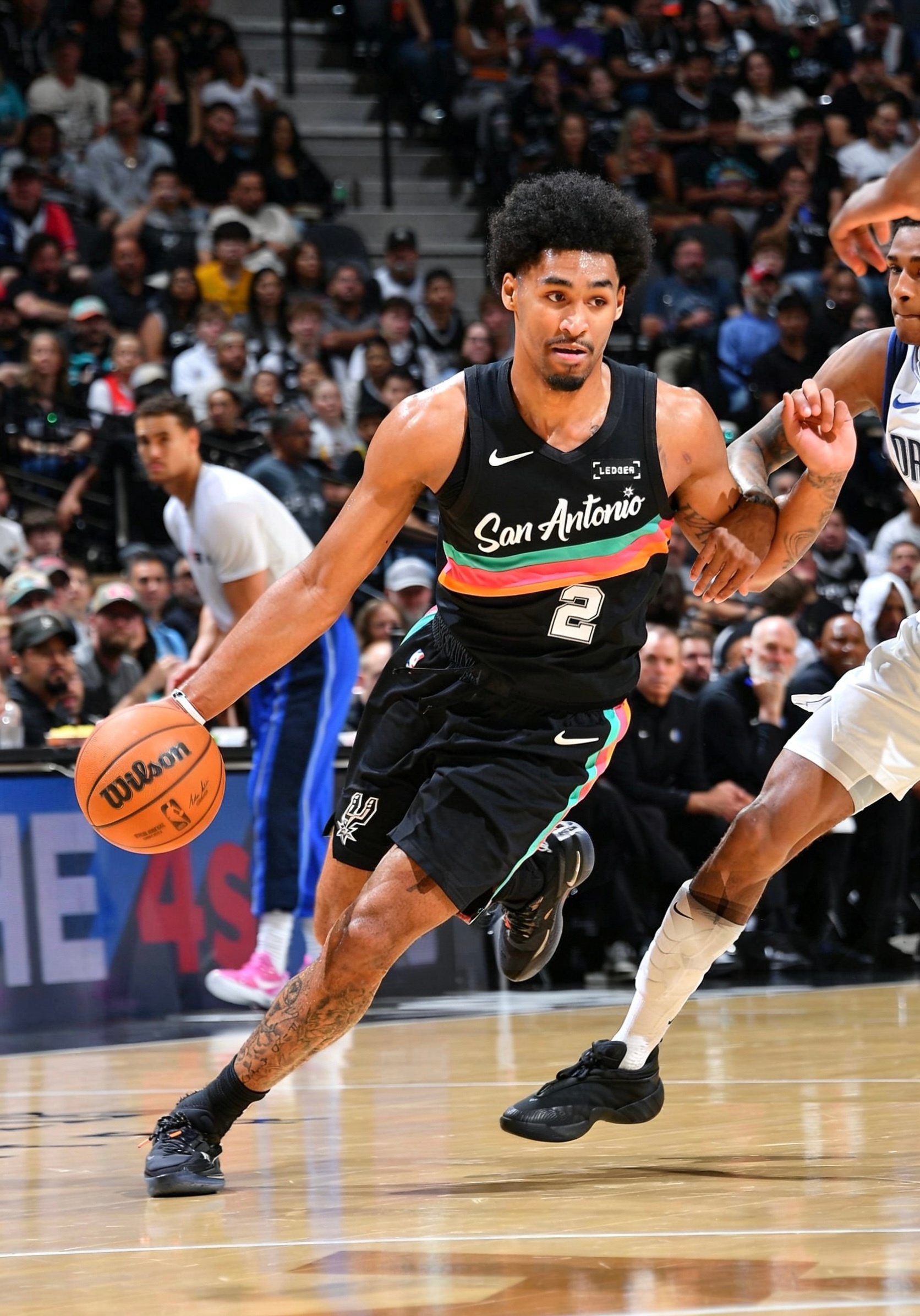 全场比赛结束！马刺主场139-120轻取独行侠，拿到三连胜🎉马刺（62-19）