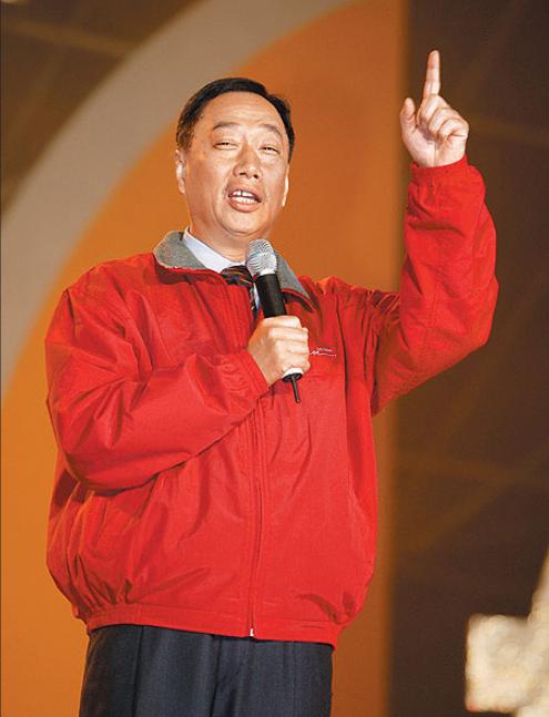 首尔一家古书店的角落里，一位年轻学生正对着一本泛黄的《三国史记》发愣，这本书是富