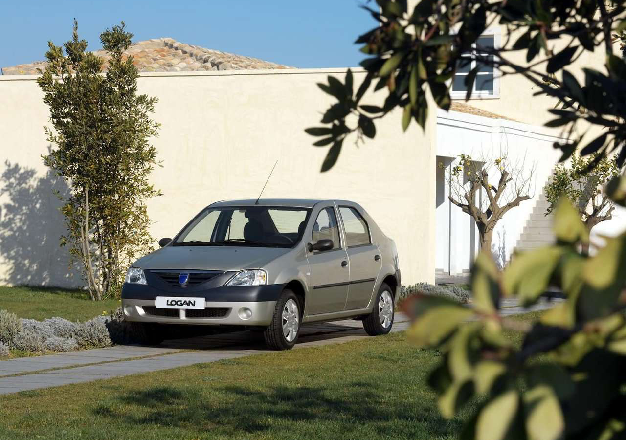 达契亚    2005 Dacia Logan 1.6 MPI，为雷诺X90项目