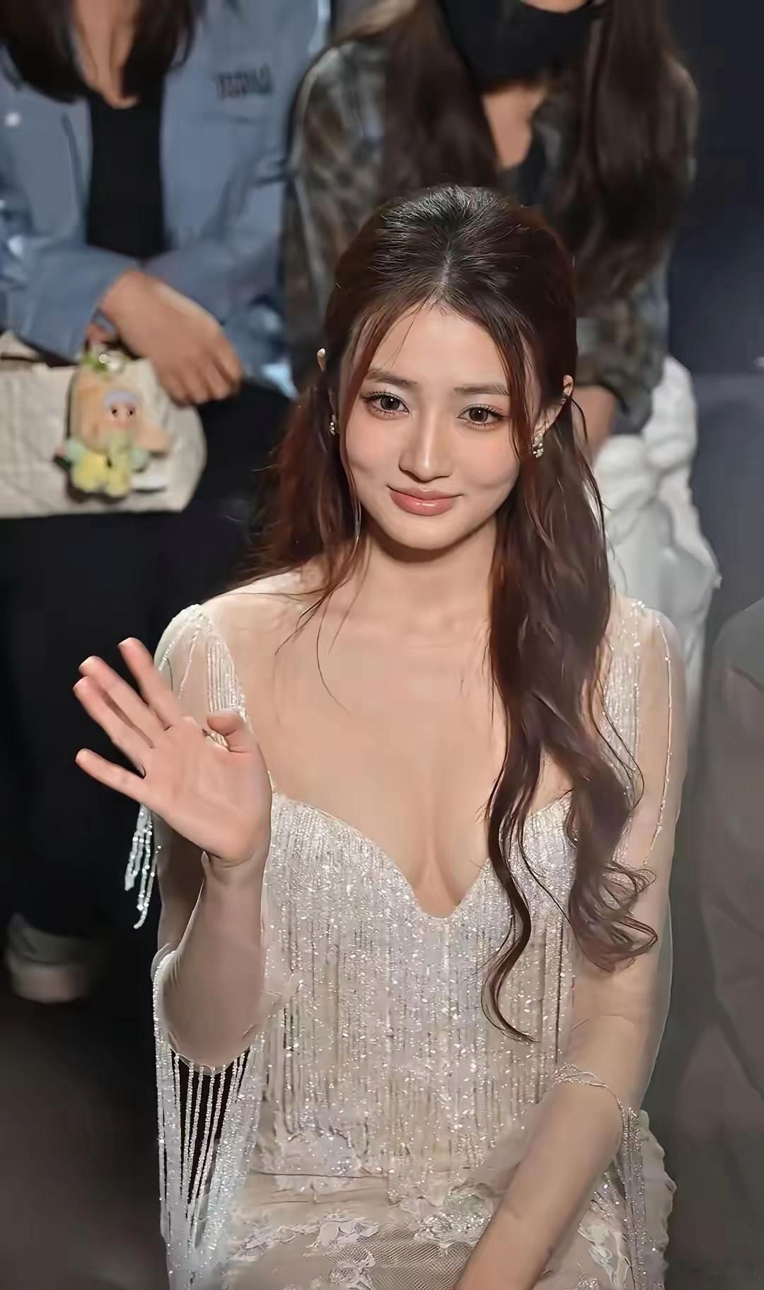 玉娆这穿的是金缕衣吗？ 