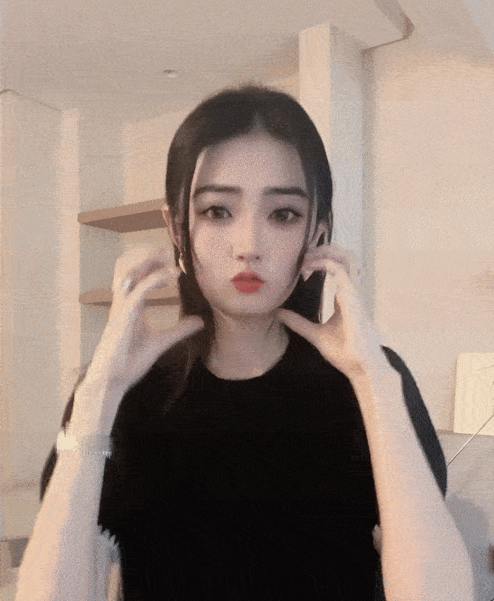 #徐璐[超话]##徐璐珠玉在侧#XL祝我们持久保持最美丽的精神状态，主打一个绝不