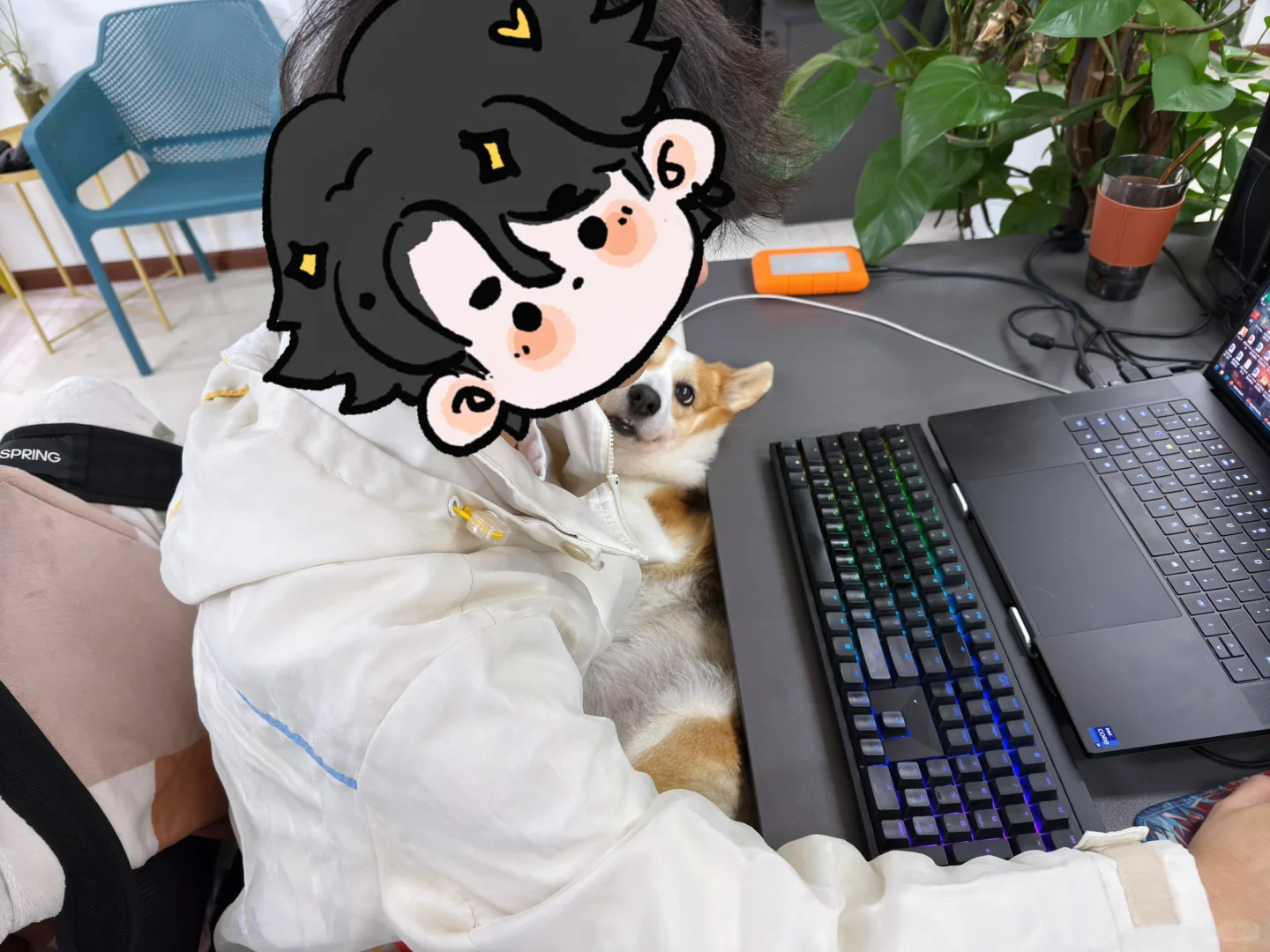 带娃上班，单身奶爸辛苦抚养胖女儿