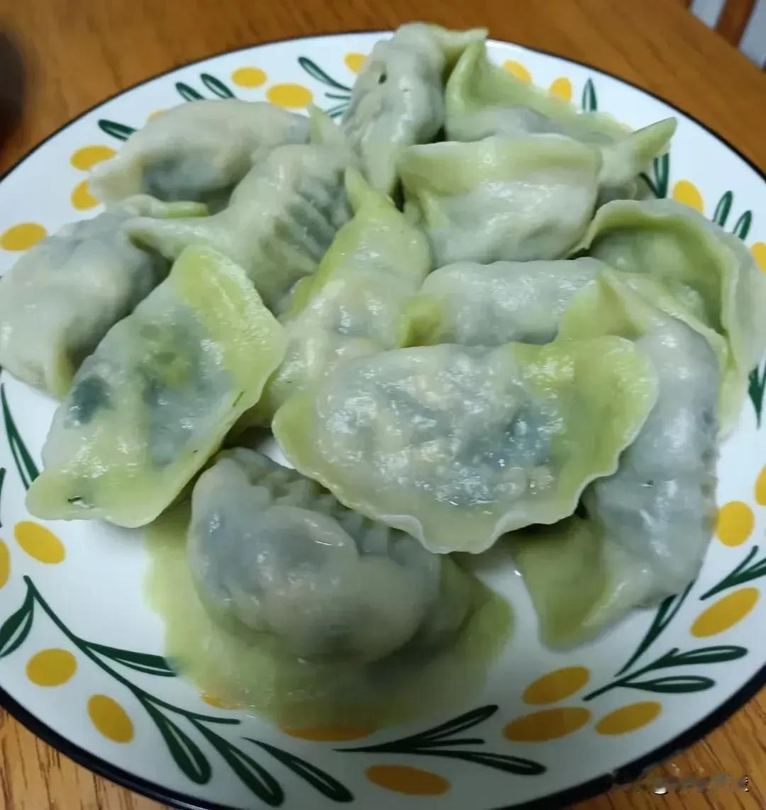 儿媳妇啥都好，就是这习惯让我憋得慌…**  

儿媳妇勤快又懂事，可每次来家吃饺