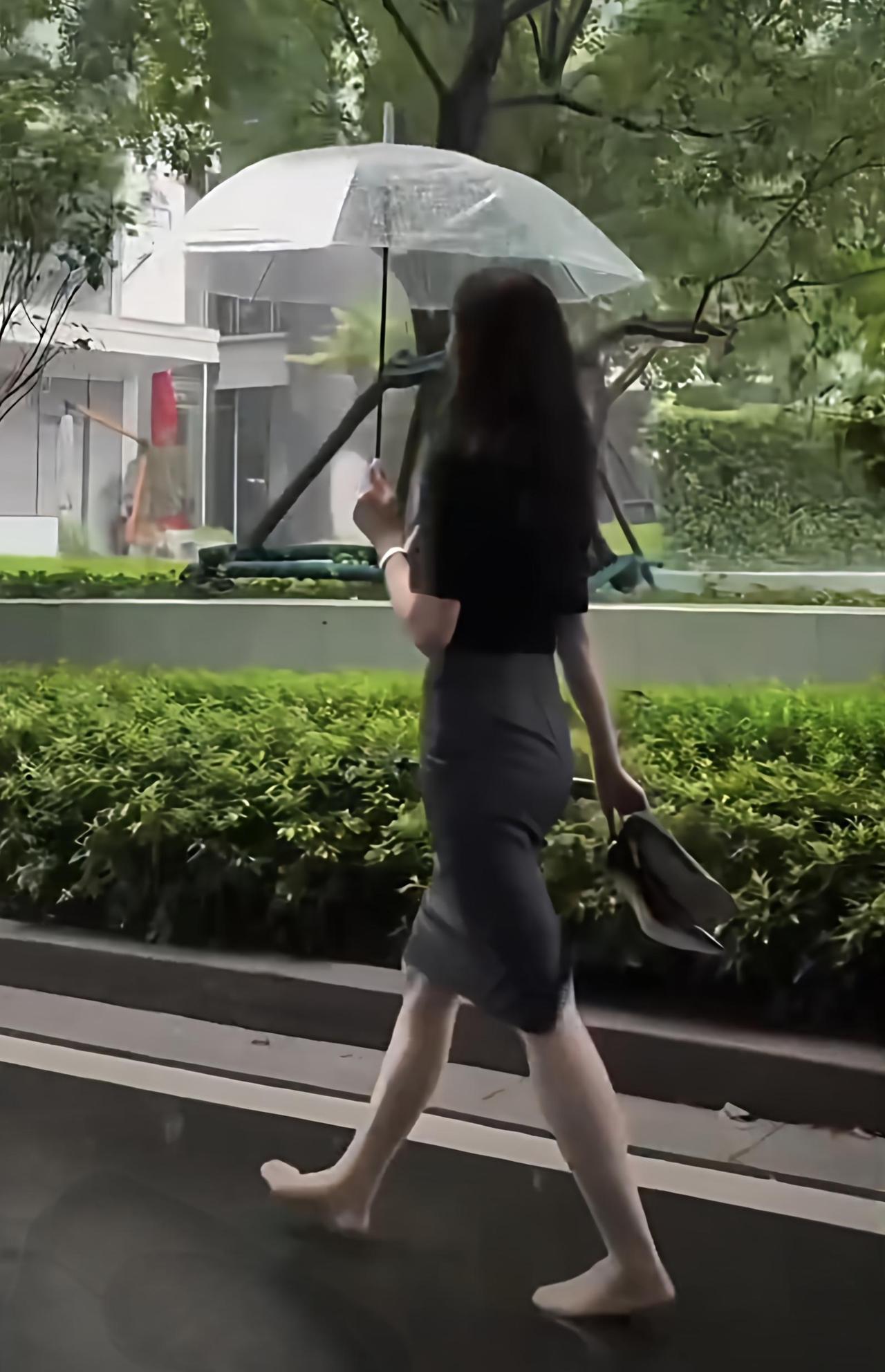 谈谈生活的感悟记得上高中的时候，有个家在农村的同学，每次打篮球他都是光脚丫子上场